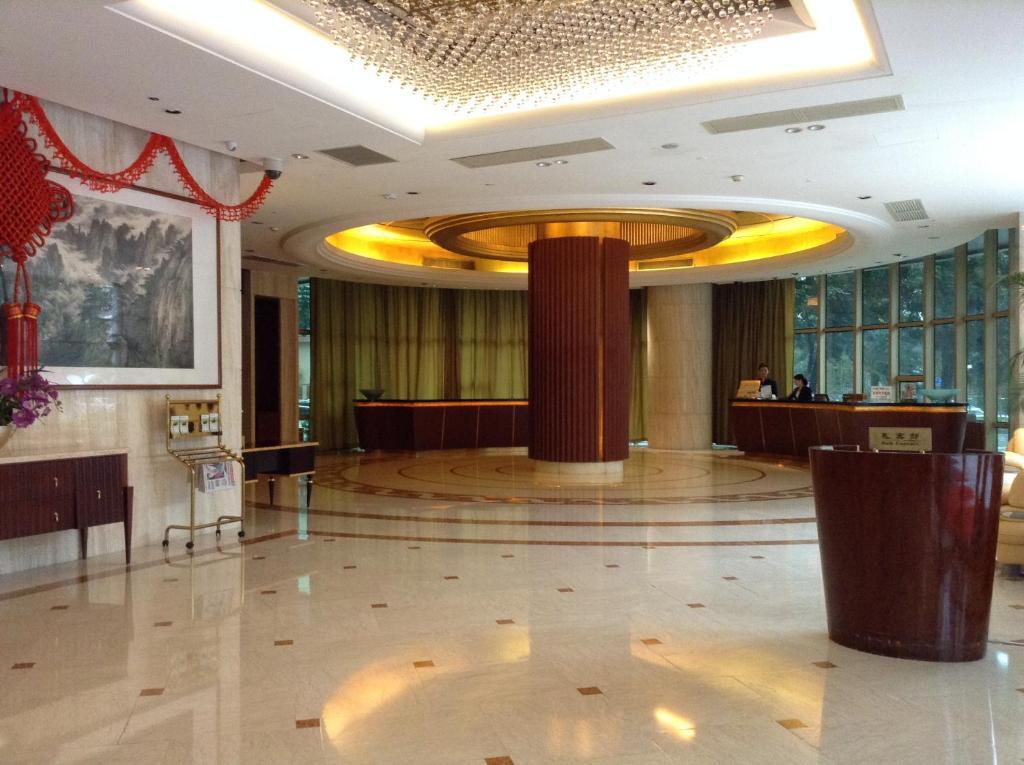 New Times Hotel Shenzhen Railway Station Exteriör bild